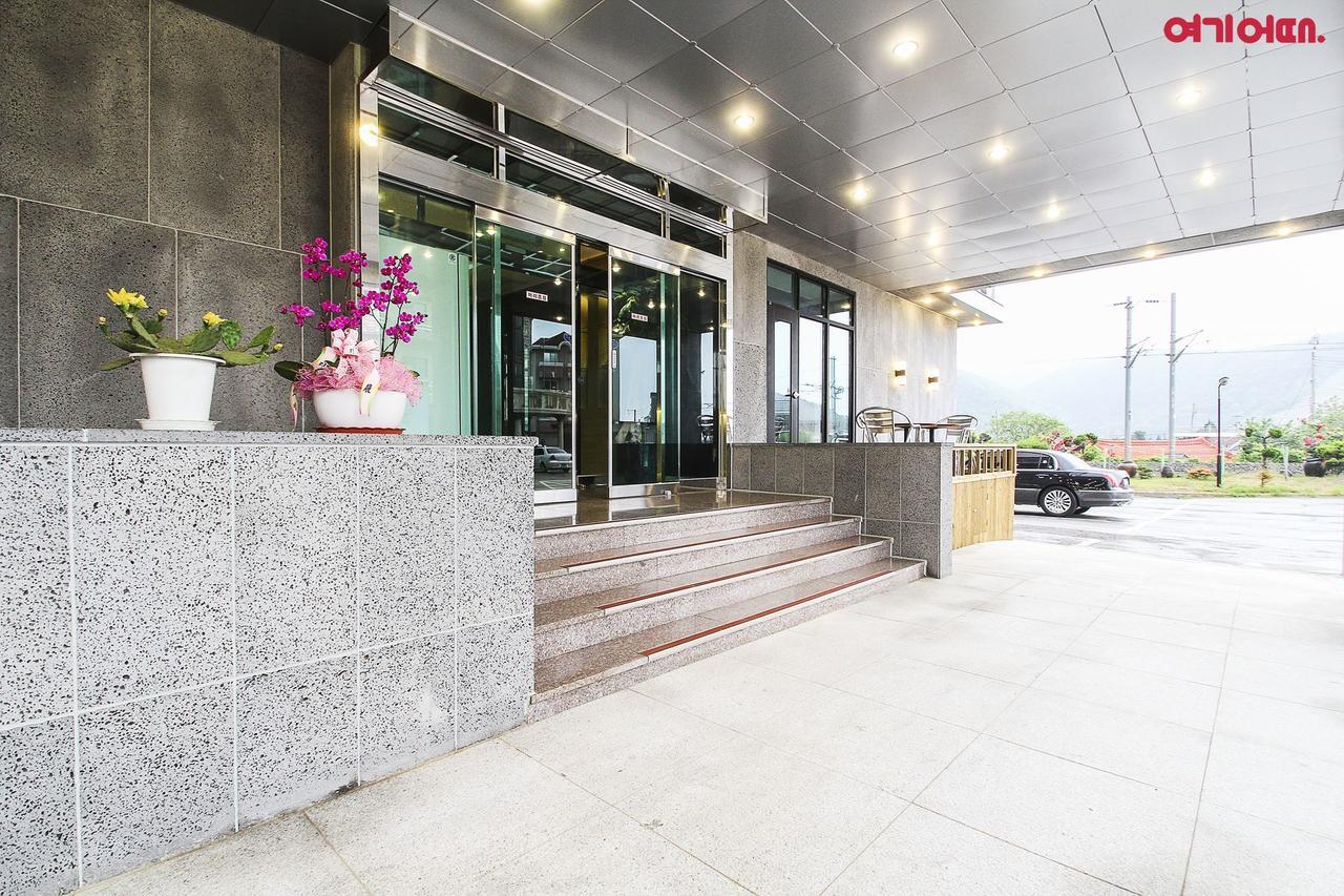 Hotel Topsville Kangrung Kültér fotó