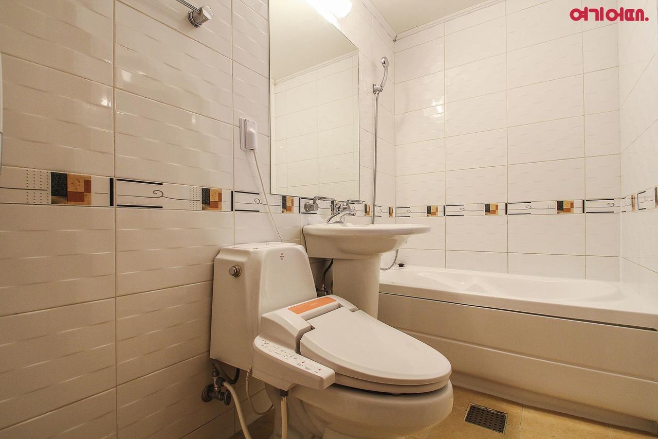 Hotel Topsville Kangrung Kültér fotó