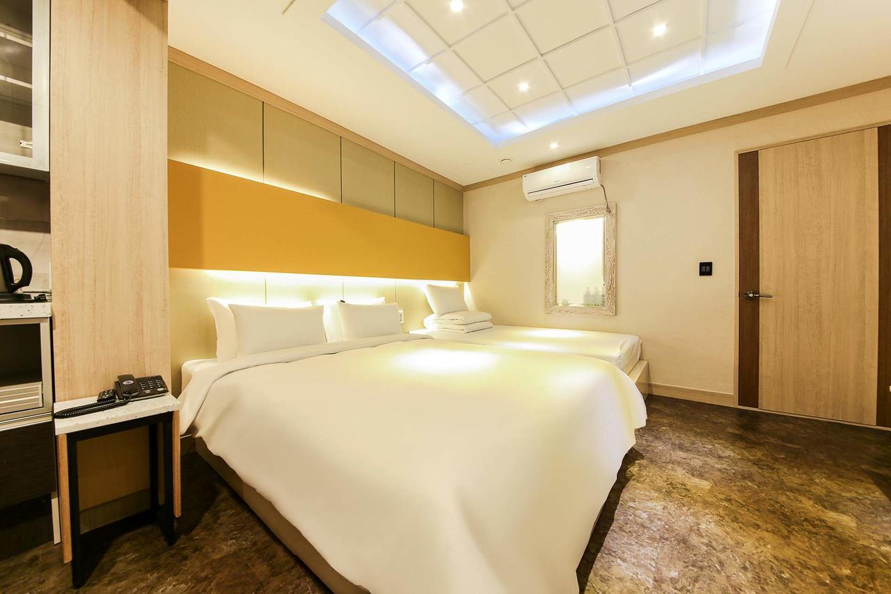 Hotel Topsville Kangrung Kültér fotó