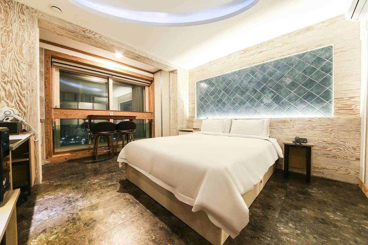Hotel Topsville Kangrung Kültér fotó